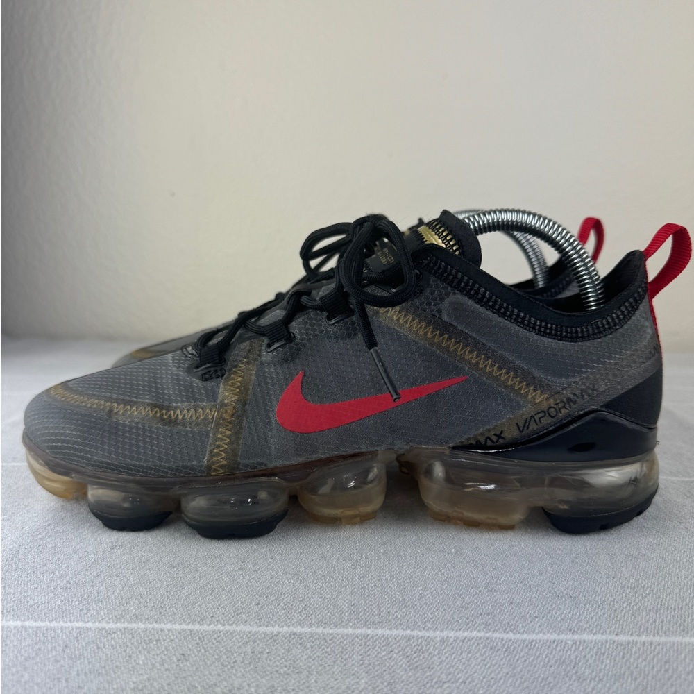 Size 9 - Nike Air VaporMax 2019 Black Metallic Gold W